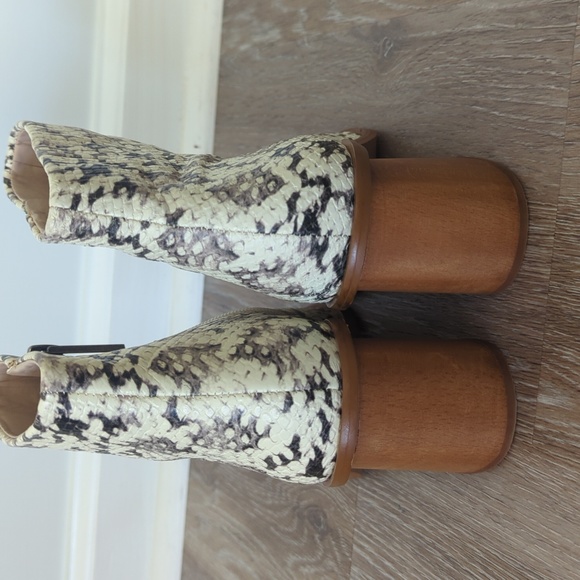 1 state snake booties - Picture 2 of 5